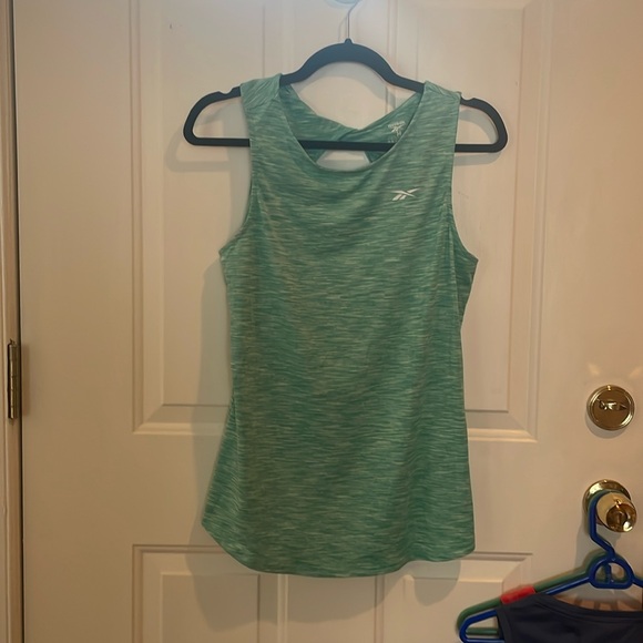 Tek Gear/Reebok Ladies Size Medium Sleeveless Tanks-EUC - Picture 6 of 16